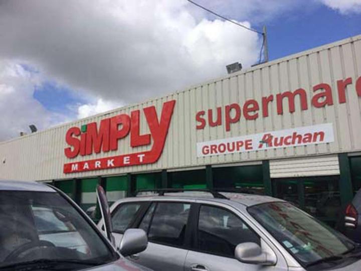 Lettres reliefs en aluminium laqué 