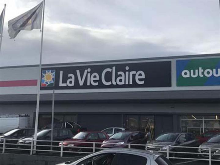 Lettres boitier plexiglas éclairage Leds