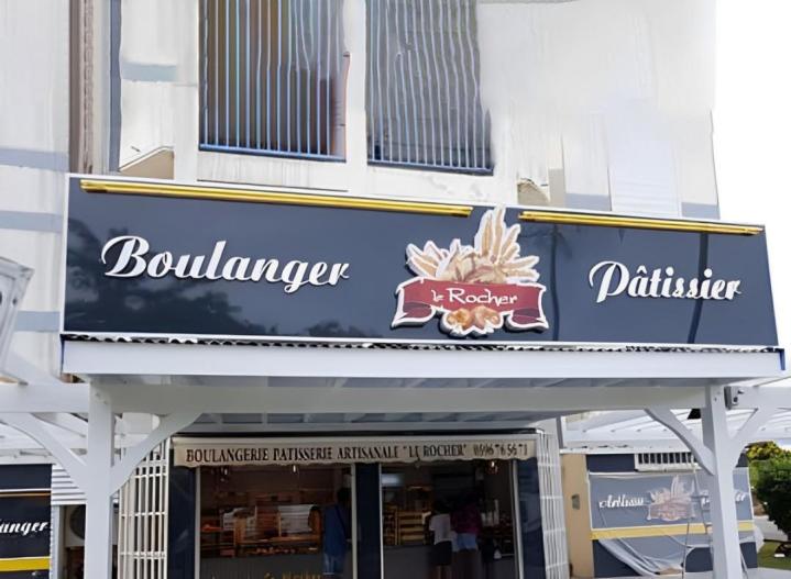 Création d'enseignes lumineuses Martinique